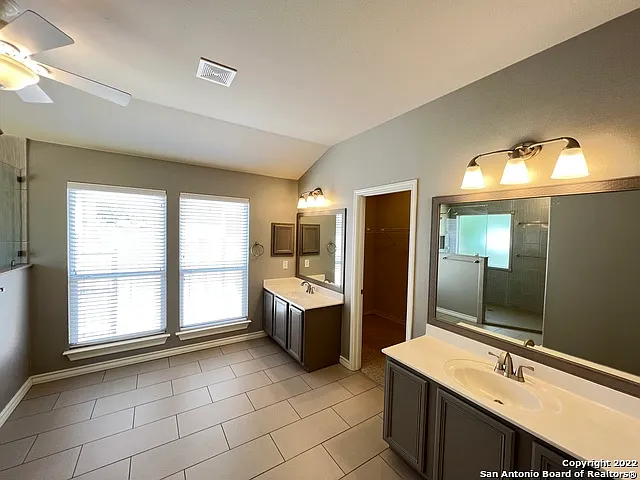 1303 Bluff Frst — Photo 41
