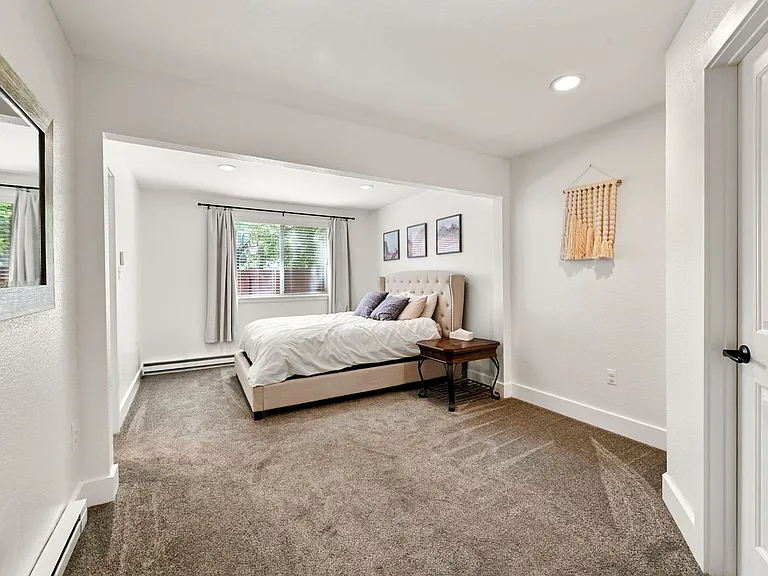 820 Valley Rd — Photo 15