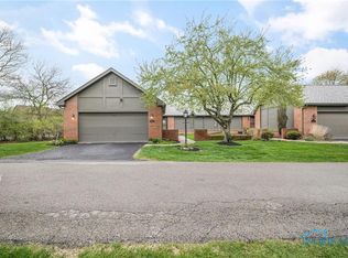 7 Glades Dr, Perrysburg, OH 43551