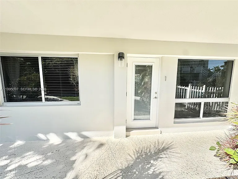 1601 SE 15th St #1B — Photo 10