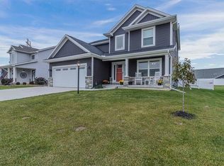 706 Gavin Rd, Mahomet, IL 61853