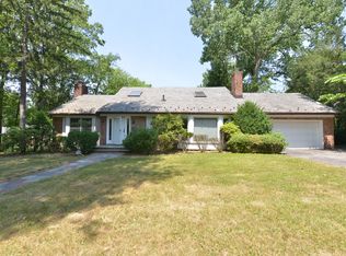 10 Dorset Rd, Great Neck, NY 11020