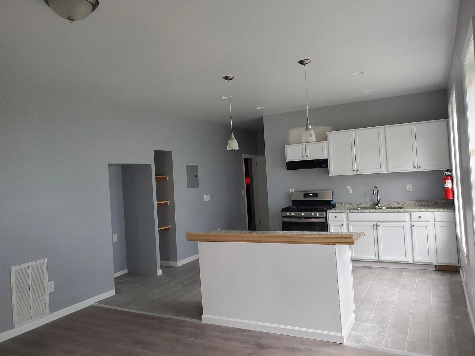 2 bed, 1.5 bath, $1,950 — Photo 4