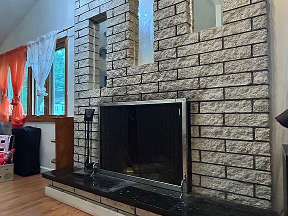 5th image of 85 Mason Avenue