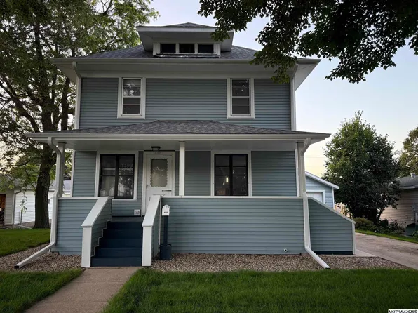 927 Walnut St, Osage, IA 50461