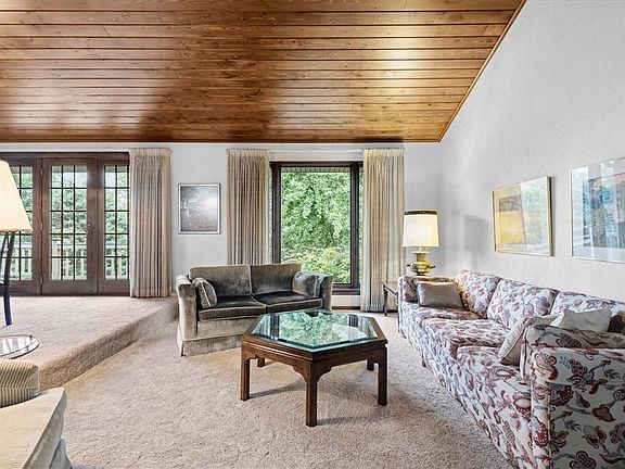 5th image of 321 Primrose Dr