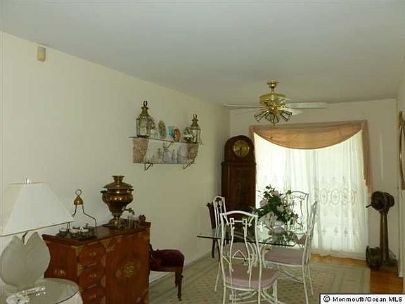 5th image of 1594 Woodcrest Dr