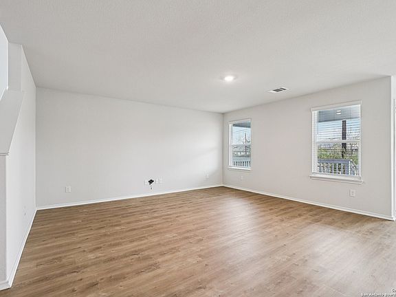 2nd image of 7315 Capella Cir