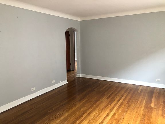 4th image of 1921 Euclid Ave #4-2R