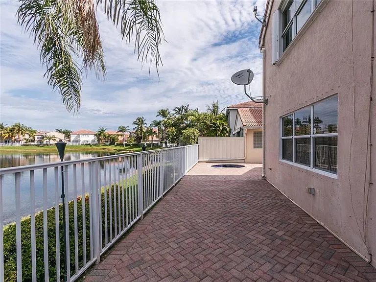 1590 Seagrape Way — Photo 48
