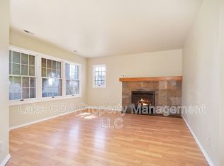 8235 N Village Dr APT 4, Hayden Lake, ID 83835