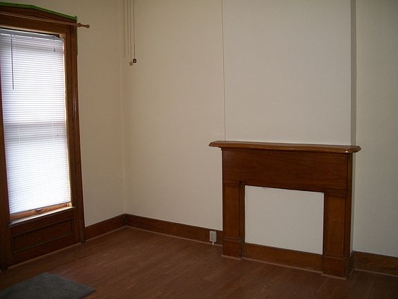 5th image of 144 Henry St