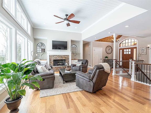 5th image of 4600 Waters Edge Dr