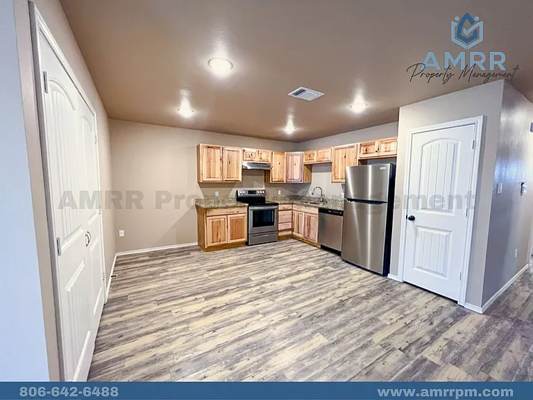 2407 N Ave N — Photo 14