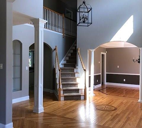 4th image of 31 Lindsay Dr