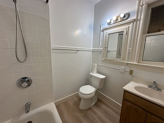 5th image of 1101 Pine St APT 204