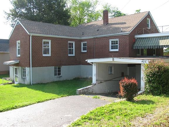 2nd image of 406 Huntington Blvd NE