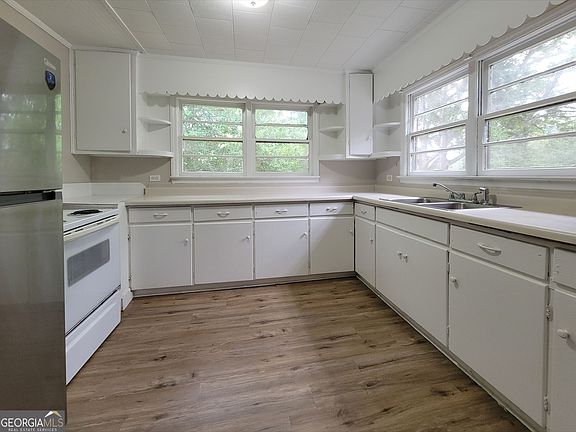 4th image of 34 E New St