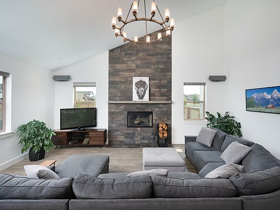 2nd image of 3017 Flurry Ln