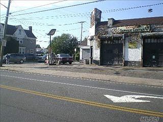 3rd image of 223 Rockaway Tpke