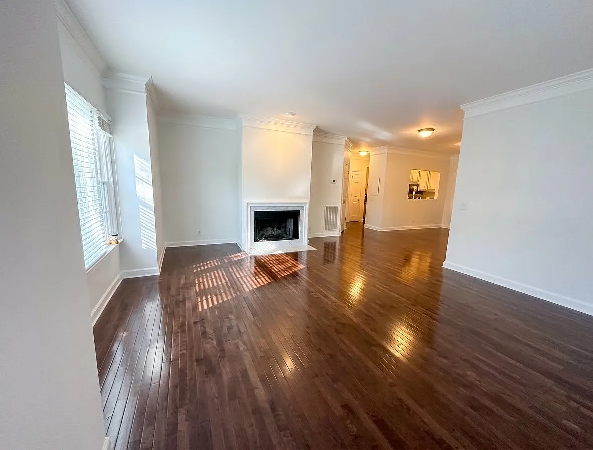 1 bed, 1.0 bath, 1020 sqft, $2,500 — Photo 4