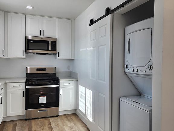5th image of 5275 Reynolds St