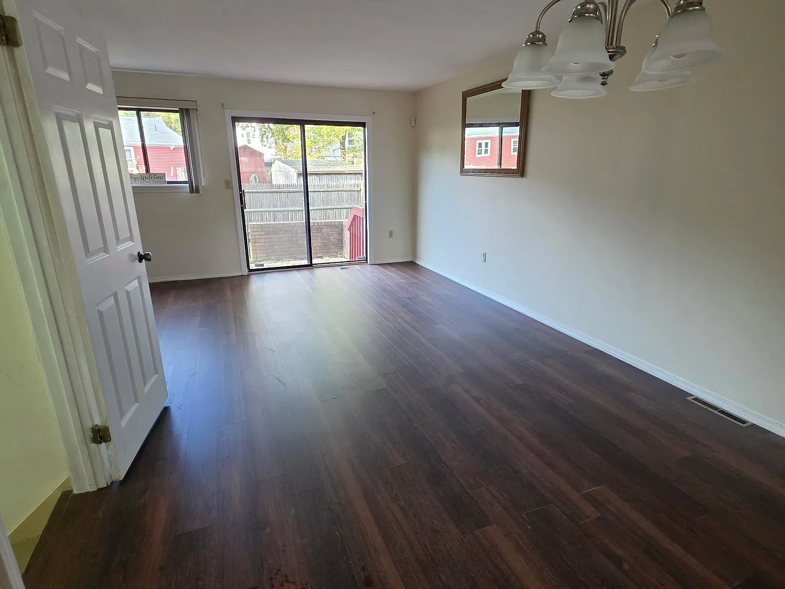 2 bed, 1.5 bath, 1278 sqft, $2,600 — Photo 3