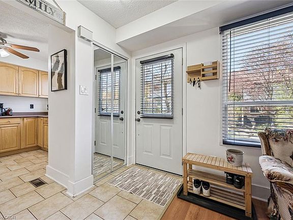 4th image of 385 Pioneer Dr #5