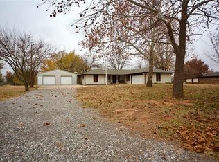 603 Country Dr, Tuttle, OK 73089