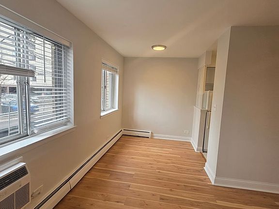 2nd image of 6163 N Winthrop Ave #210