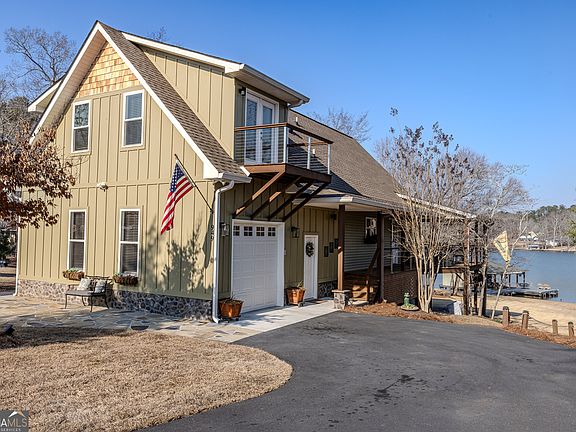 4th image of 949 Gardenia Rd