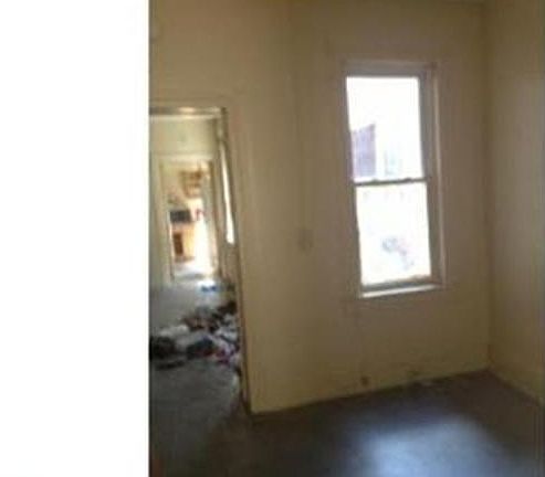 4th image of 229 Reed St