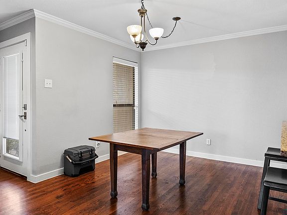 4th image of 5806 Birchbrook Dr