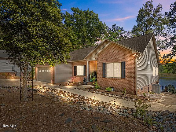 2nd image of 5149 Cardinal Circle