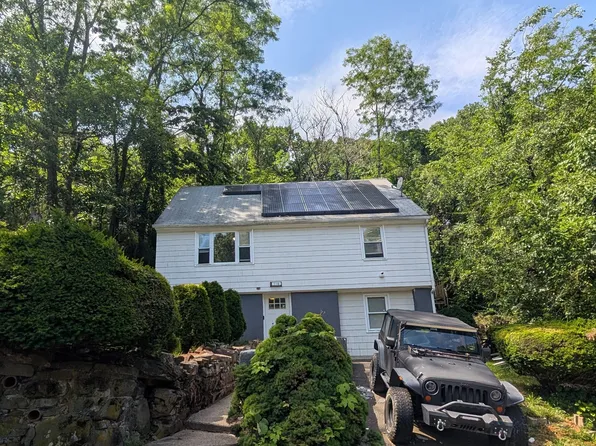 116 Rainbow Road, Bridgeport, CT 06606