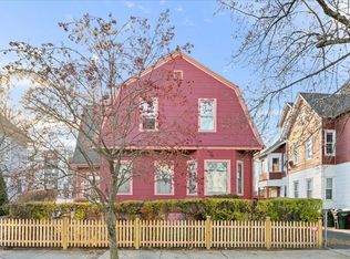 54 Dawes St, Springfield, MA 01109