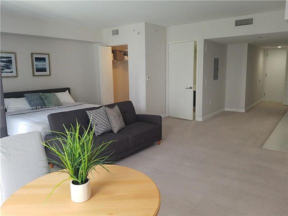 3rd image of 31 SE 6th St APT 403