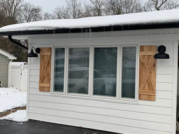 76 Andover Ln, Aberdeen, NJ 07747