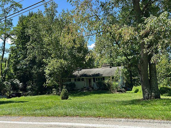 2nd image of 1605 Powers Run Rd