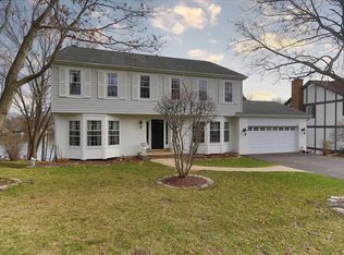 199 Alpine Dr, Lake Zurich, IL 60047
