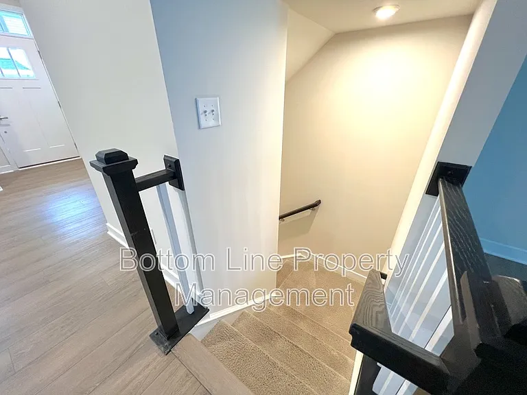 9416 Mallard Mills Dr — Photo 23