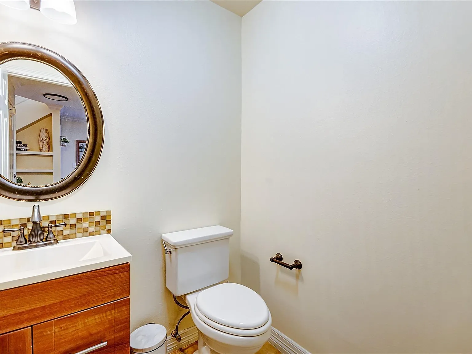 3 bed, 2.5 bath, 1590 sqft, $2,200 — Photo 4