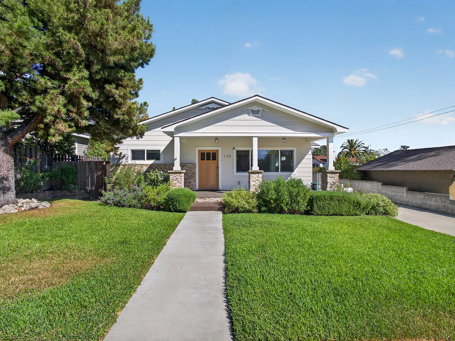 4 bed, 2138 sqft, $6,800 — Photo 1