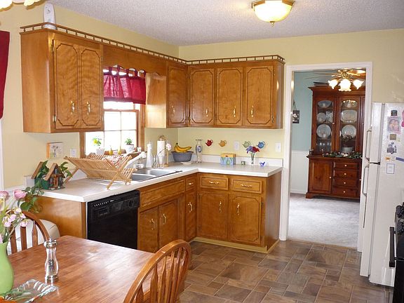 5th image of 1069 Biltmore Pl