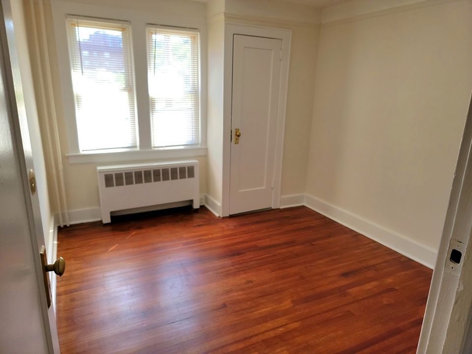 1st image of 81 Wallace St APT 1