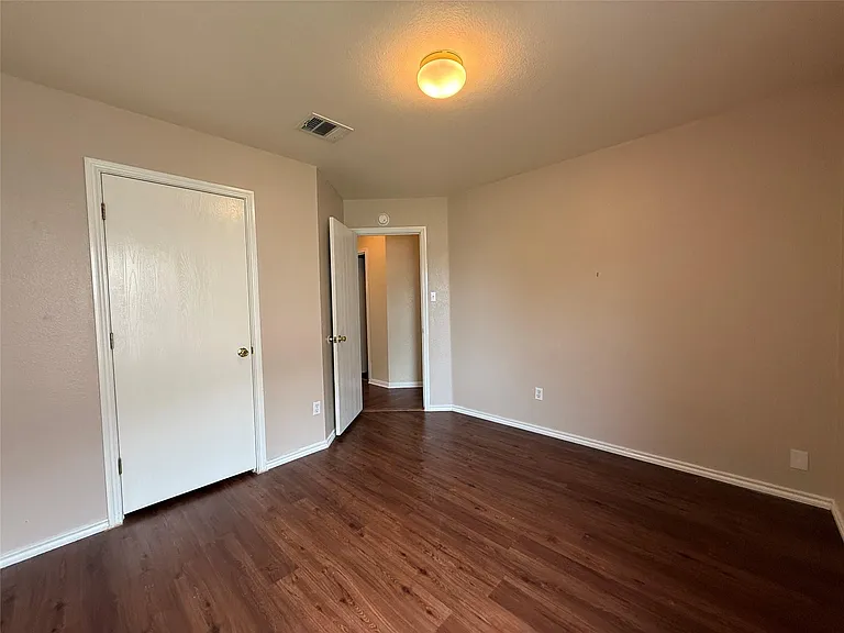 316 Meadow Park Dr — Photo 25