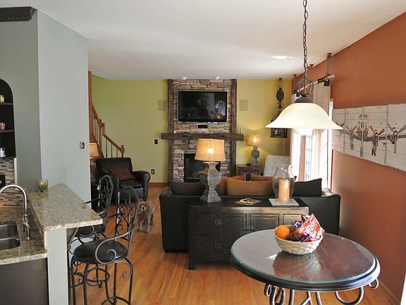 2nd image of 36 Kara Ln