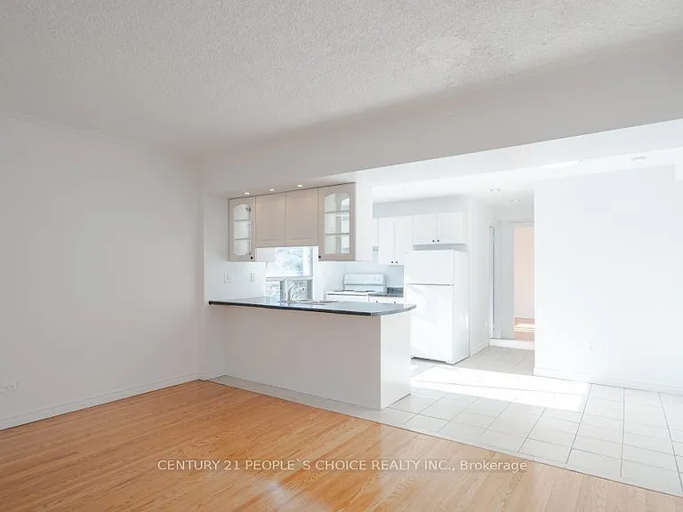 875 Avenue Rd #6 — Photo 4