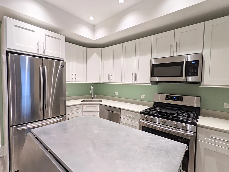 1918 N Ridgeway Ave #2 — Photo 5