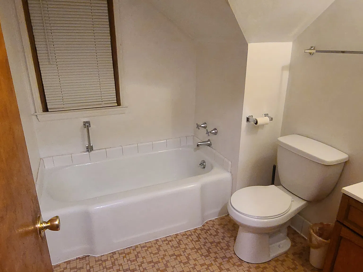 2 bed, 900 sqft, $925 — Photo 3